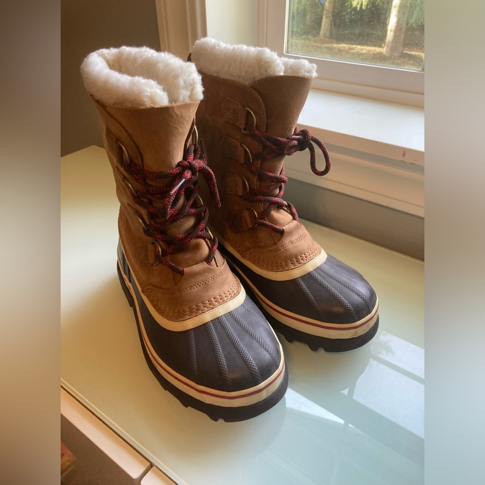 Sorel Caribou boots 7.5